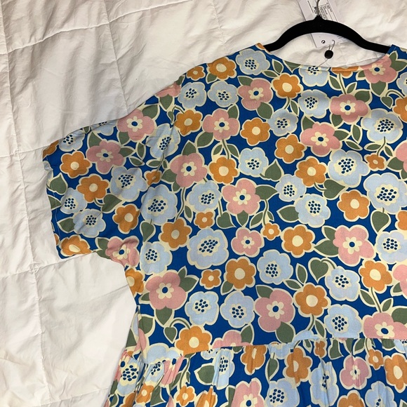 Floral Oversized Mini Dress - Picture 4 of 4